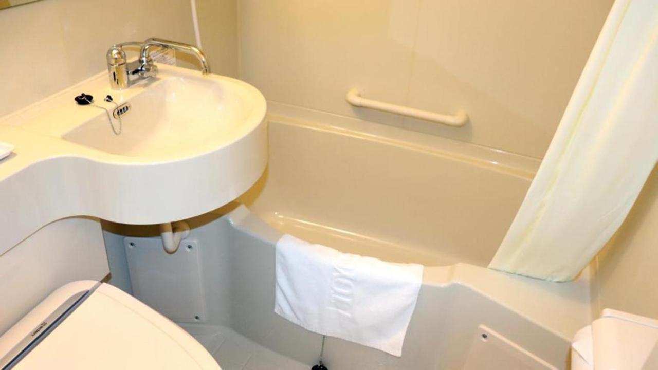 Toyoko Inn Iwakuni Eki Nishi Guchi Exterior photo